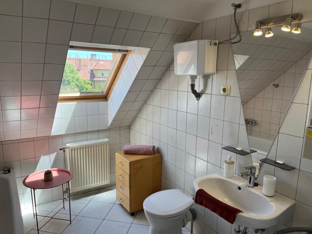 Studio Loft Apartment Pecs Bagian luar foto