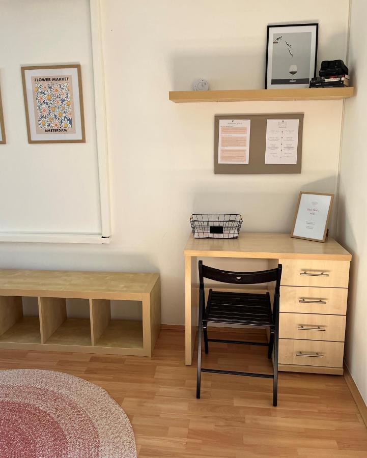 Studio Loft Apartment Pecs Bagian luar foto